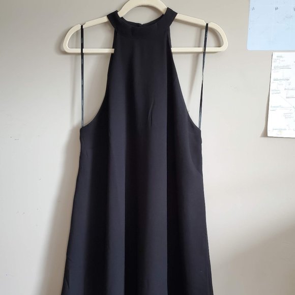 Black Dress - Picture 3 of 6